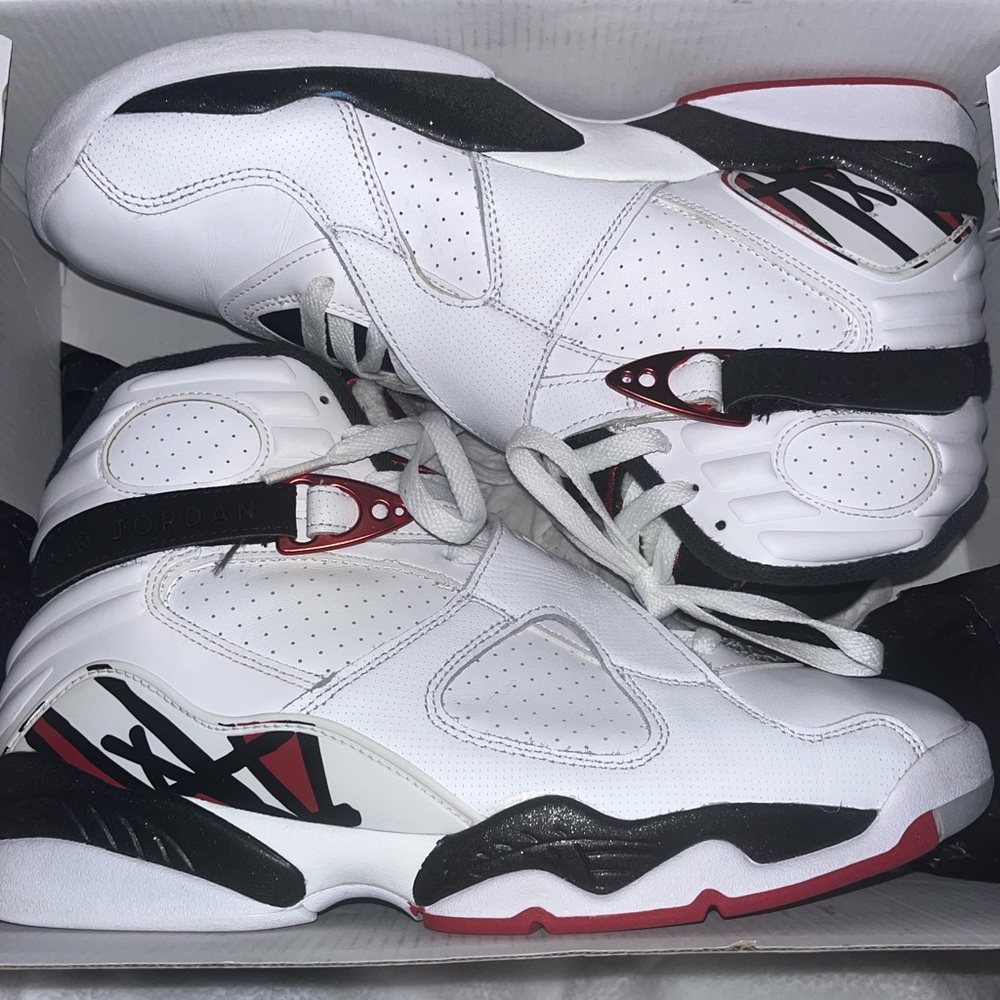 Retro Jordan 8s Bugs Bunny  Men’s Size 10.5
